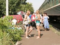Feet - Ksusha A + Ira - 2008-05-04 Barefoot trips to Russian towns. Kamyshino