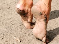 Feet - Ksusha A + Ira - 2008-05-04 Barefoot trips to Russian towns. Kamyshino