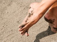 Feet - Ksusha A + Ira - 2008-05-04 Barefoot trips to Russian towns. Kamyshino