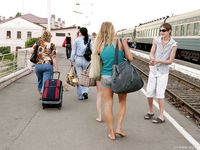 Feet - Ksusha A + Ira - 2008-05-04 Barefoot trips to Russian towns. Kamyshino