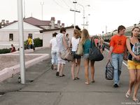 Feet - Ksusha A + Ira - 2008-05-04 Barefoot trips to Russian towns. Kamyshino