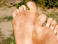 Feet - Ksusha A + Ira - 2008-05-04 Barefoot trips to Russian towns. Kamyshino