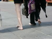 Feet - Lena + Nastya + Alla - 2003-10-15 A weekend in the park