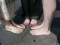 Feet - Lena + Nastya + Alla - 2003-10-15 A weekend in the park