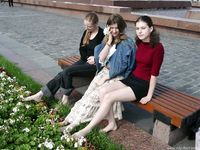 Feet - Lena + Nastya + Alla - 2003-10-15 A weekend in the park
