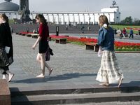 Feet - Lena + Nastya + Alla - 2003-10-15 A weekend in the park