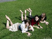 Feet - Lena + Nastya + Alla - 2003-10-15 A weekend in the park