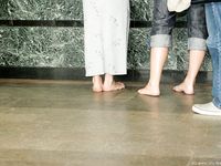 Feet - Lena D + Dina - 2008-08-04 Barefoot trip to Mytishi