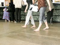 Feet - Lena D + Dina - 2008-08-04 Barefoot trip to Mytishi