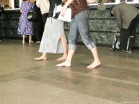 Feet - Lena D + Dina - 2008-08-04 Barefoot trip to Mytishi