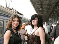 Feet - Lena D + Dina - 2008-08-04 Barefoot trip to Mytishi