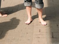 Feet - Lena D + Dina - 2008-08-04 Barefoot trip to Mytishi