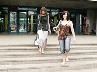 Feet - Lena D + Dina - 2008-08-04 Barefoot trip to Mytishi