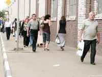 Feet - Lena D + Dina - 2008-08-04 Barefoot trip to Mytishi