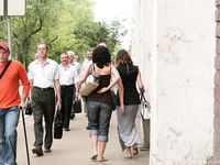 Feet - Lena D + Dina - 2008-08-04 Barefoot trip to Mytishi