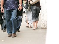 Feet - Lena D + Dina - 2008-08-04 Barefoot trip to Mytishi