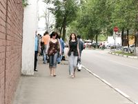 Feet - Lena D + Dina - 2008-08-04 Barefoot trip to Mytishi