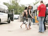 Feet - Lena D + Dina - 2008-08-04 Barefoot trip to Mytishi