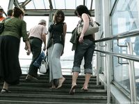 Feet - Lena D + Dina - 2008-08-04 Barefoot trip to Mytishi