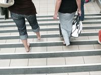 Feet - Lena D + Dina - 2008-08-04 Barefoot trip to Mytishi