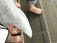 Feet - Lena D + Dina - 2008-08-04 Barefoot trip to Mytishi