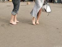 Feet - Lena D + Dina - 2008-08-04 Barefoot trip to Mytishi