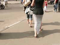 Feet - Lena D + Dina - 2008-08-04 Barefoot trip to Mytishi