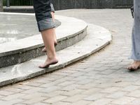 Feet - Lena D + Dina - 2008-08-04 Barefoot trip to Mytishi