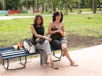 Feet - Lena D + Dina - 2008-08-04 Barefoot trip to Mytishi