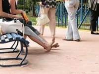 Feet - Lena D + Dina - 2008-08-04 Barefoot trip to Mytishi