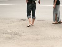 Feet - Lena D + Dina - 2008-08-04 Barefoot trip to Mytishi