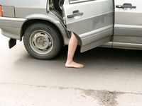 Feet - Lena D + Dina - 2008-08-04 Barefoot trip to Mytishi