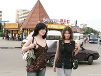 Feet - Lena D + Dina - 2008-08-04 Barefoot trip to Mytishi