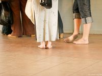 Feet - Lena D + Dina - 2008-08-04 Barefoot trip to Mytishi