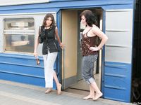 Feet - Lena D + Dina - 2008-08-04 Barefoot trip to Mytishi