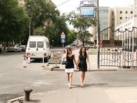 Feet - Lena D + Luba B - 2007-10-26 Barefoot babes