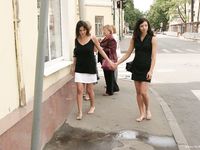 Feet - Lena D + Luba B - 2007-10-26 Barefoot babes