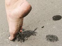 Feet - Lena D + Luba B - 2007-10-26 Barefoot babes