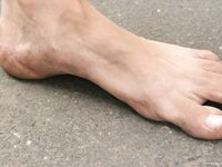 Feet - Lena D + Luba B - 2007-10-26 Barefoot babes