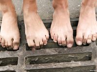 Feet - Lena D + Luba B - 2007-10-26 Barefoot babes