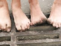 Feet - Lena D + Luba B - 2007-10-26 Barefoot babes