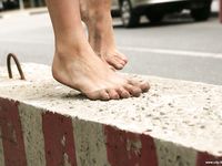 Feet - Lena D + Luba B - 2007-10-26 Barefoot babes