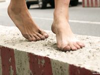 Feet - Lena D + Luba B - 2007-10-26 Barefoot babes