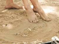 Feet - Lena D + Luba B - 2007-10-26 Barefoot babes