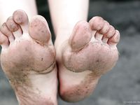 Feet - Lena D - 2009-03-31 Barefoot in metro & sexy soles in the city