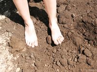 Feet - Lena D - 2009-03-31 Barefoot in metro & sexy soles in the city