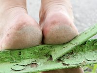 Feet - Lena D - 2009-03-31 Barefoot in metro & sexy soles in the city