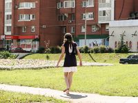 Feet - Lena D - 2009-03-31 Barefoot in metro & sexy soles in the city