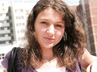 Feet - Lena D - 2009-03-31 Barefoot in metro & sexy soles in the city