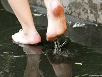 Feet - Lena F - 2010-06-09 Feet with high arches